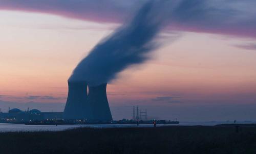 Nuclear reactor cooling towers